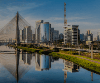 ônibus saindo da Rodoviária de Castelo para São Paulo